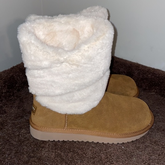 Women’s size 6 Koolaburra  by Uggs tan boots with fur nwt - Picture 5 of 7